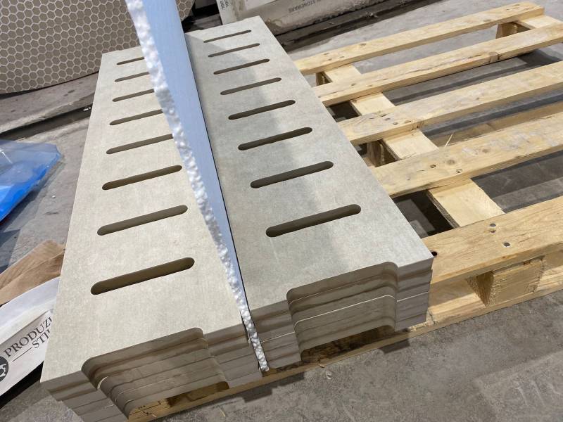 Découpe au jet d'eau pour caniveaux sur-mesure en grande série sur Marseille (13)